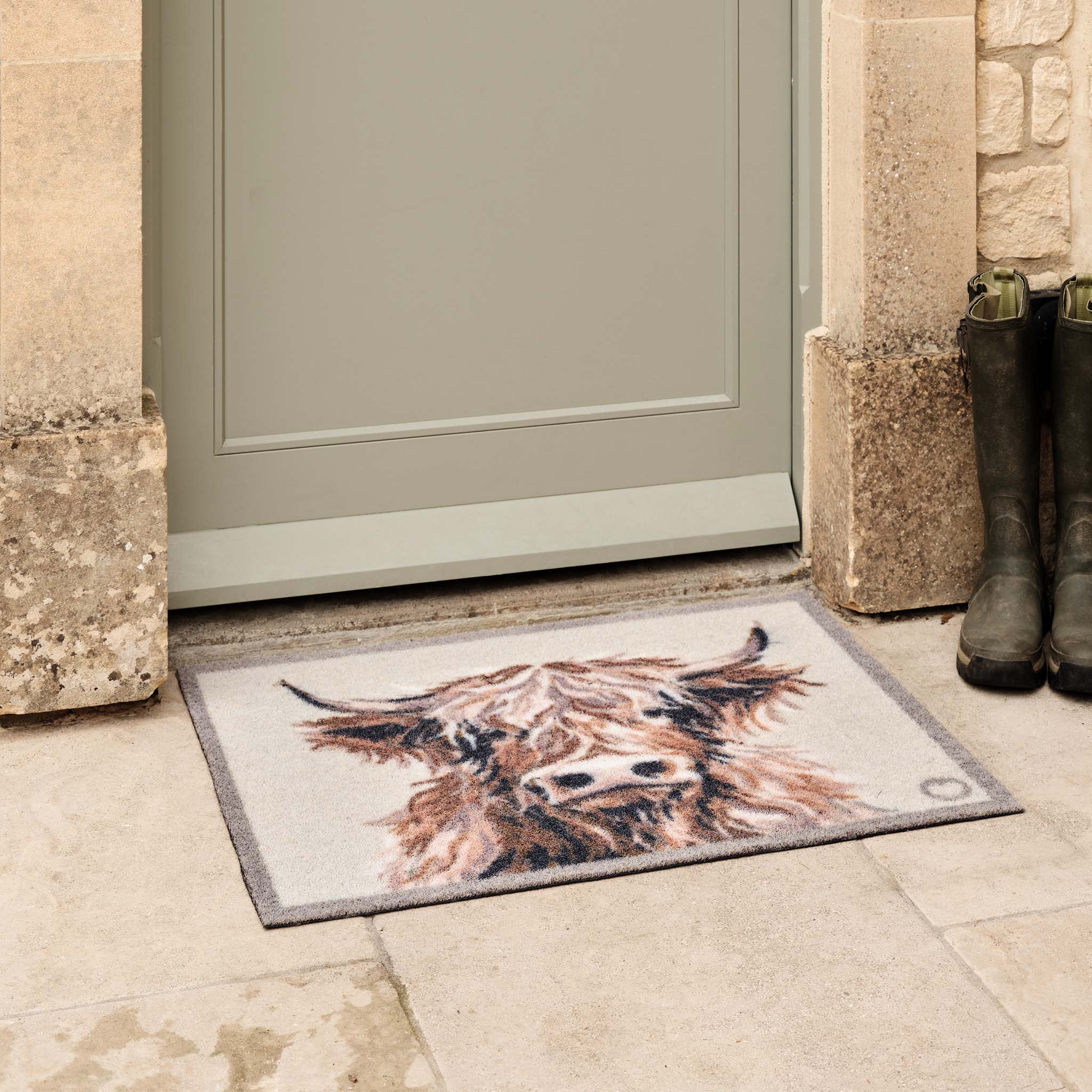 Hug Rug Outdoor Heritage Highland Cow