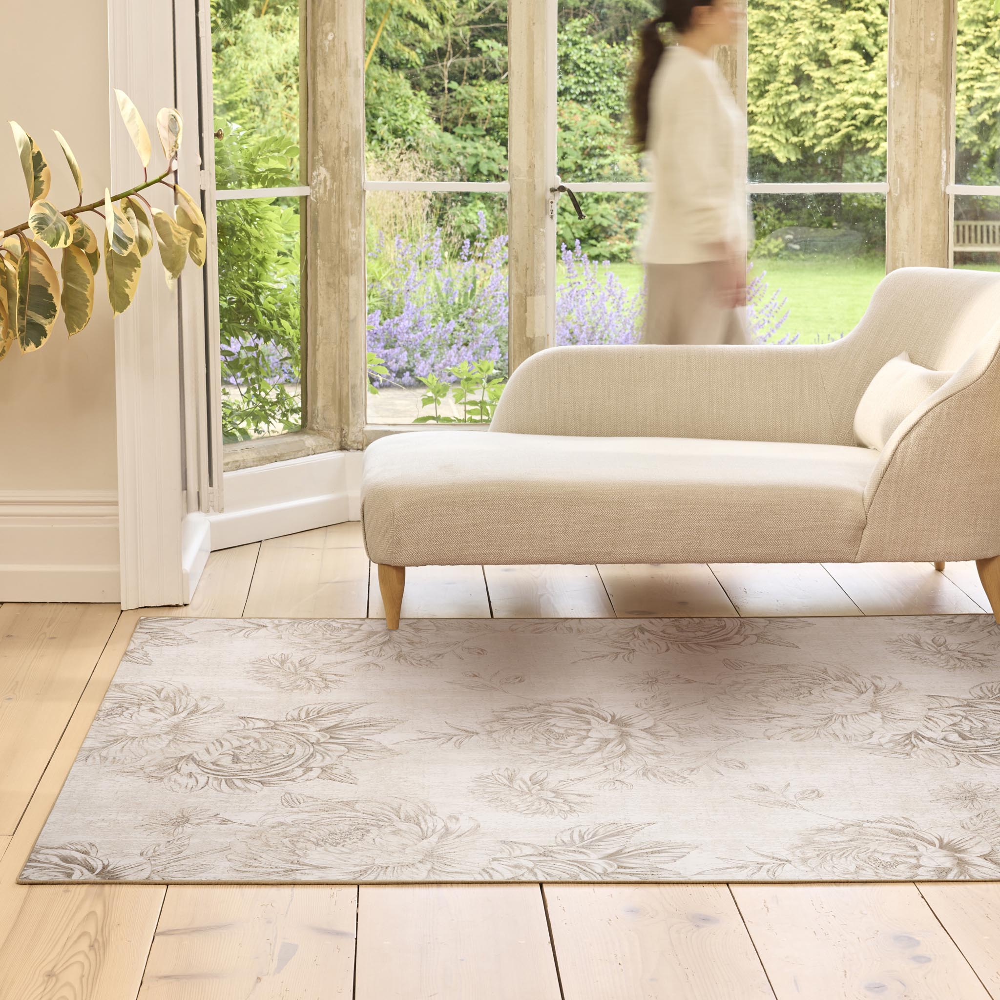 Hug Rug Eco-Washable Muted Floral Beige