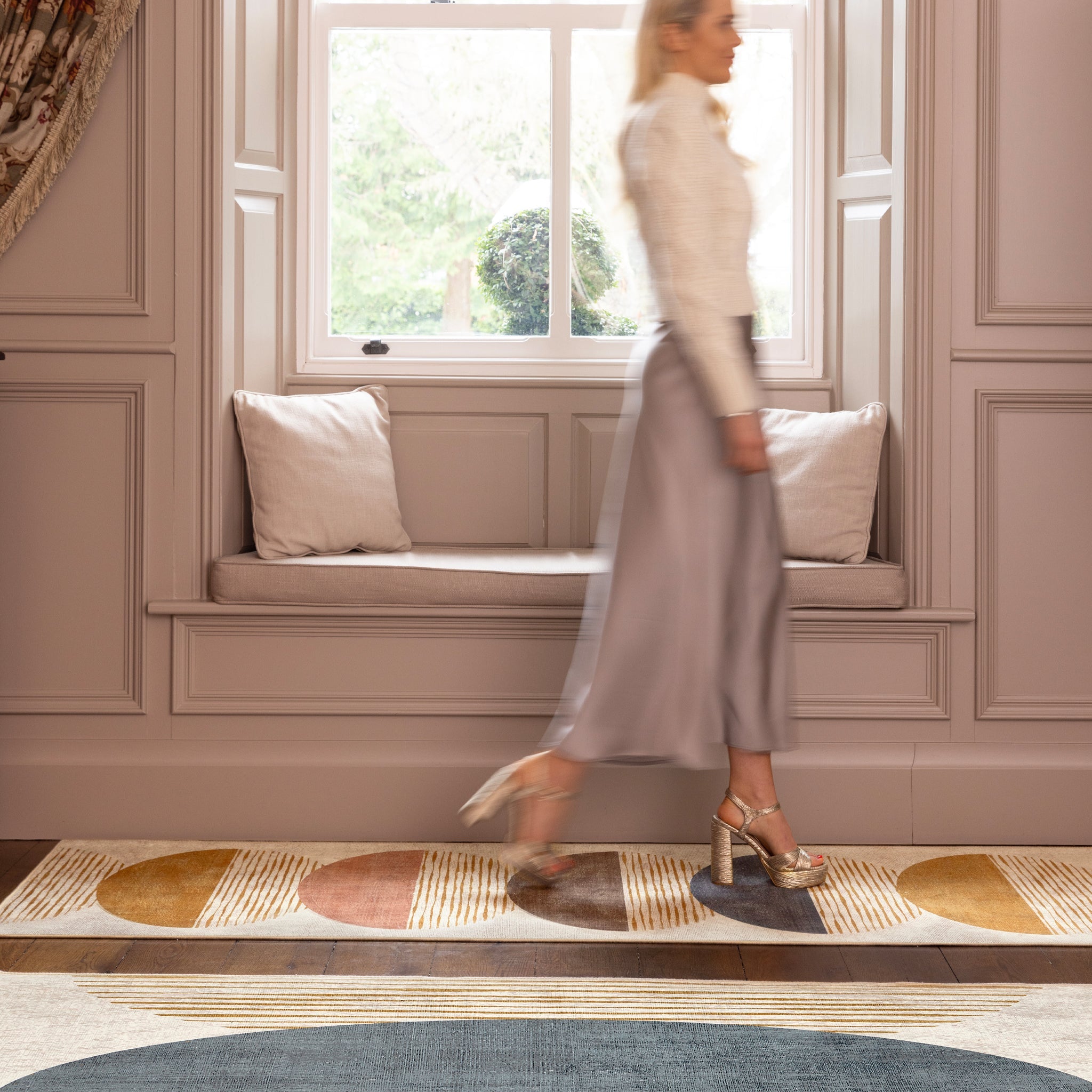 Hug Rug Eco-Washable Oval Eclipse