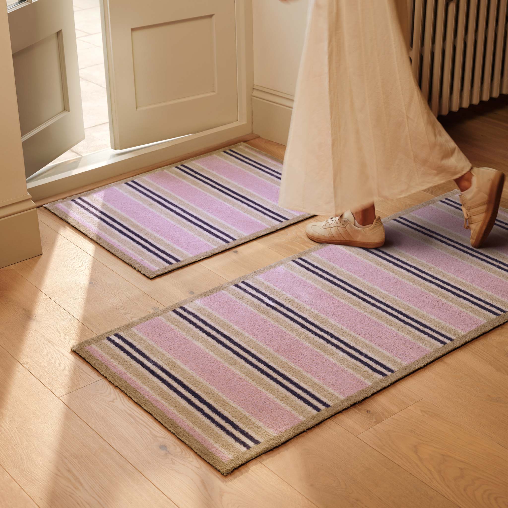 Hug Rug Timeless Stripe Blush