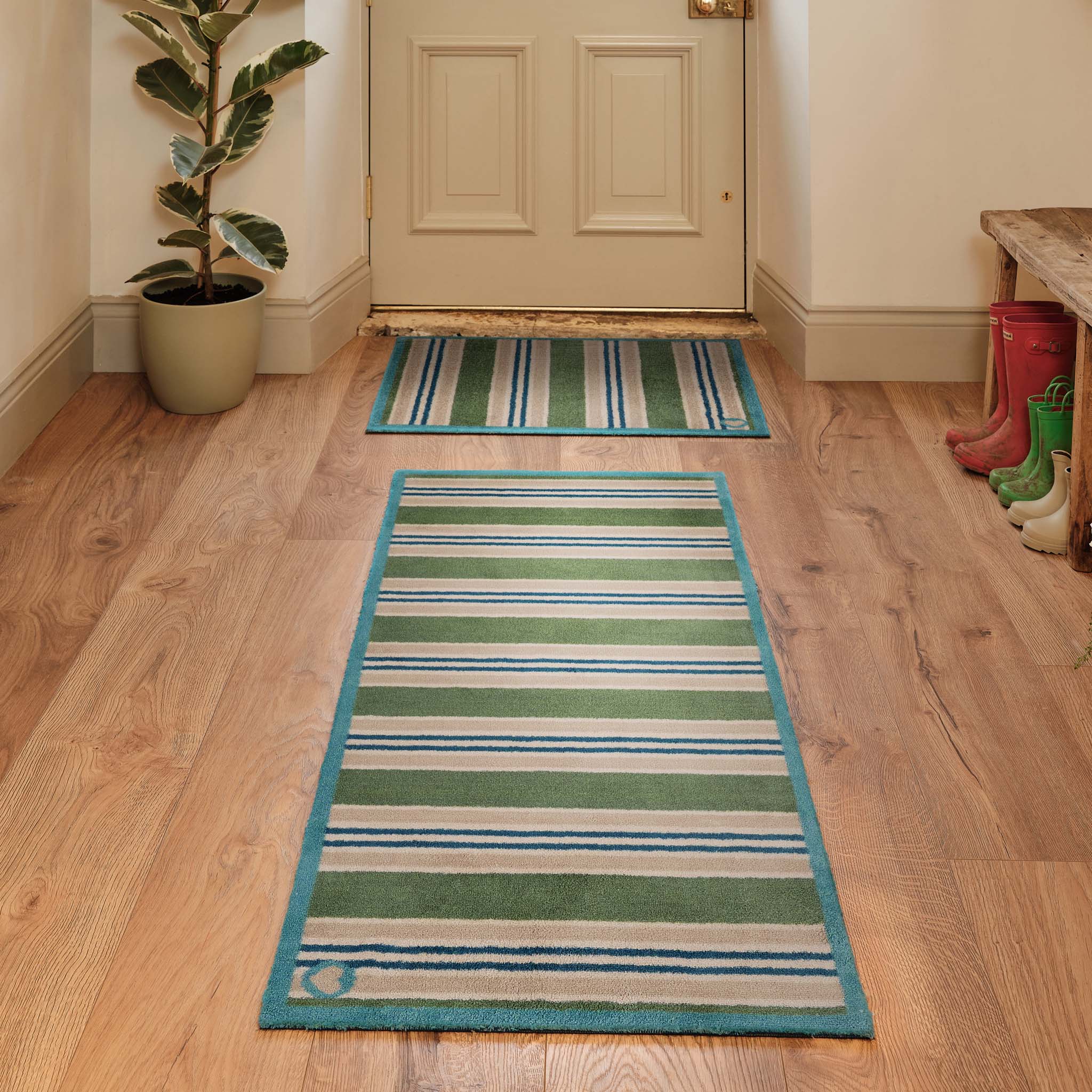 Hug Rug Timeless Stripe Green
