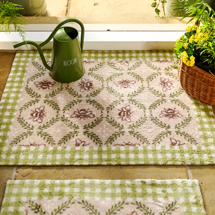 Hug Rug Beehive Runner